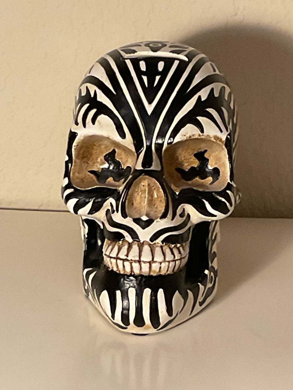 Frost 2009 Maori Tribal Design Skull Piggy Bank Black White